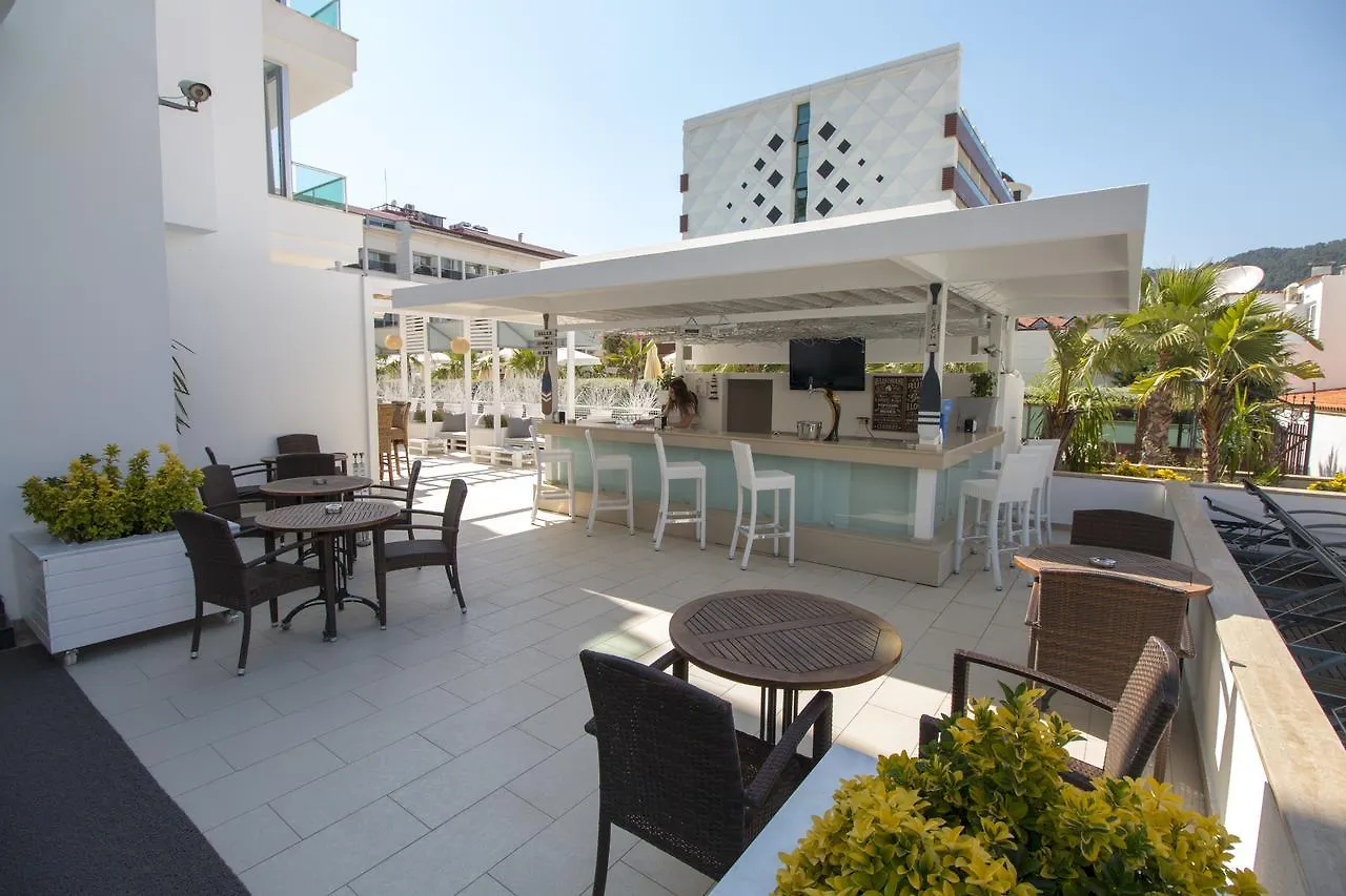 מלון איסמלר Munamar Beach Residence (Adults Only)